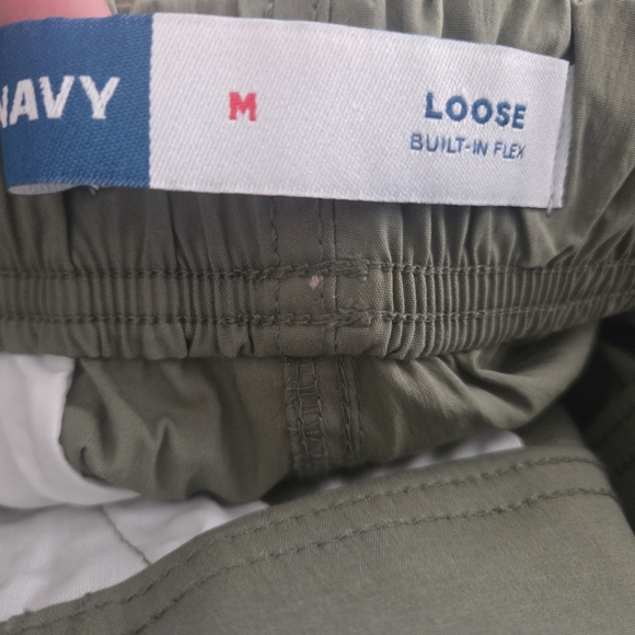 Old Navy Woman's Olive Cargo Jogger Pants with Drawstring - Picture 4 of 4